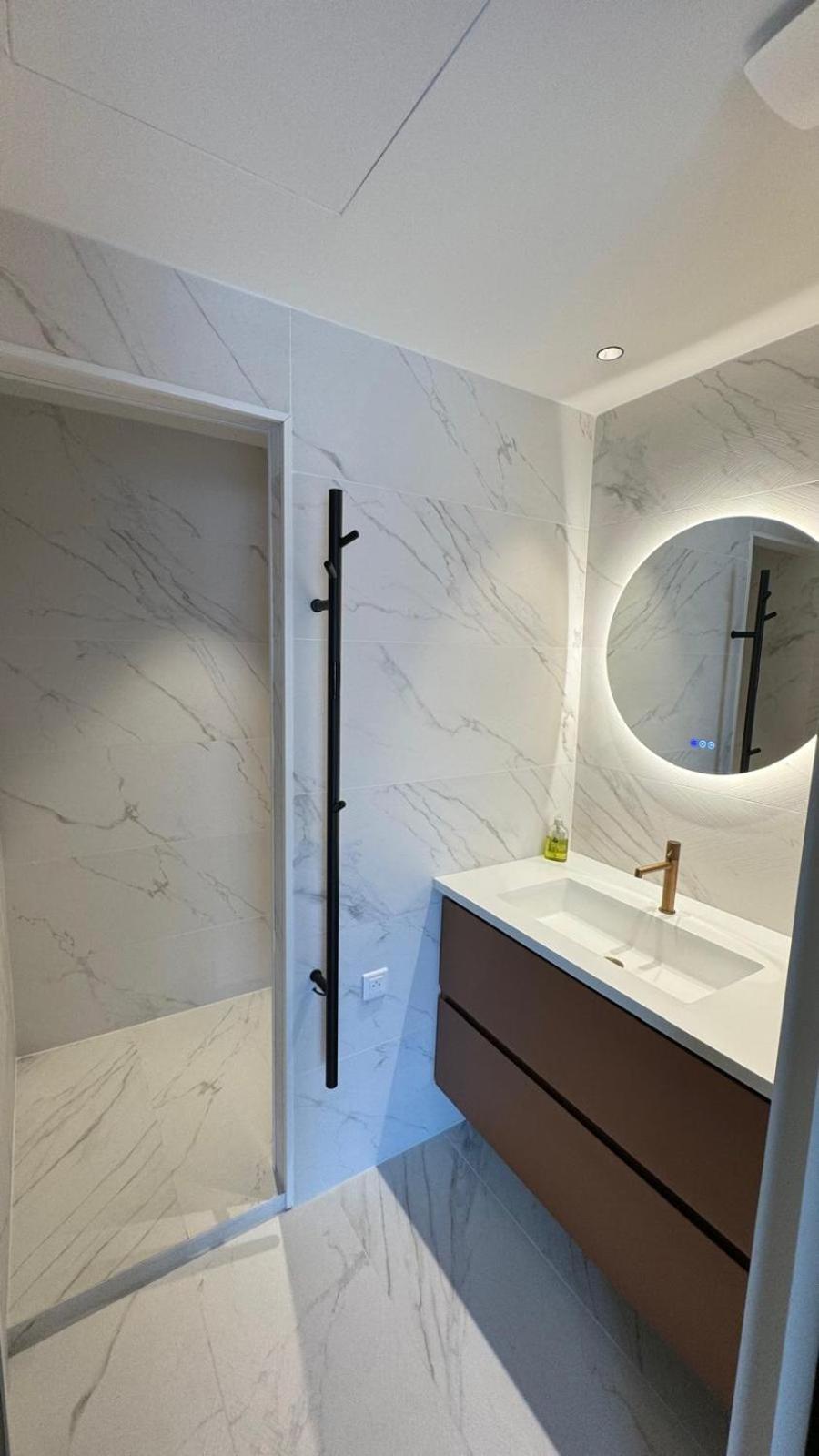 Appartement Luxueux Plein Centre De Cavalaire A 2Mn De La Plage Екстериор снимка