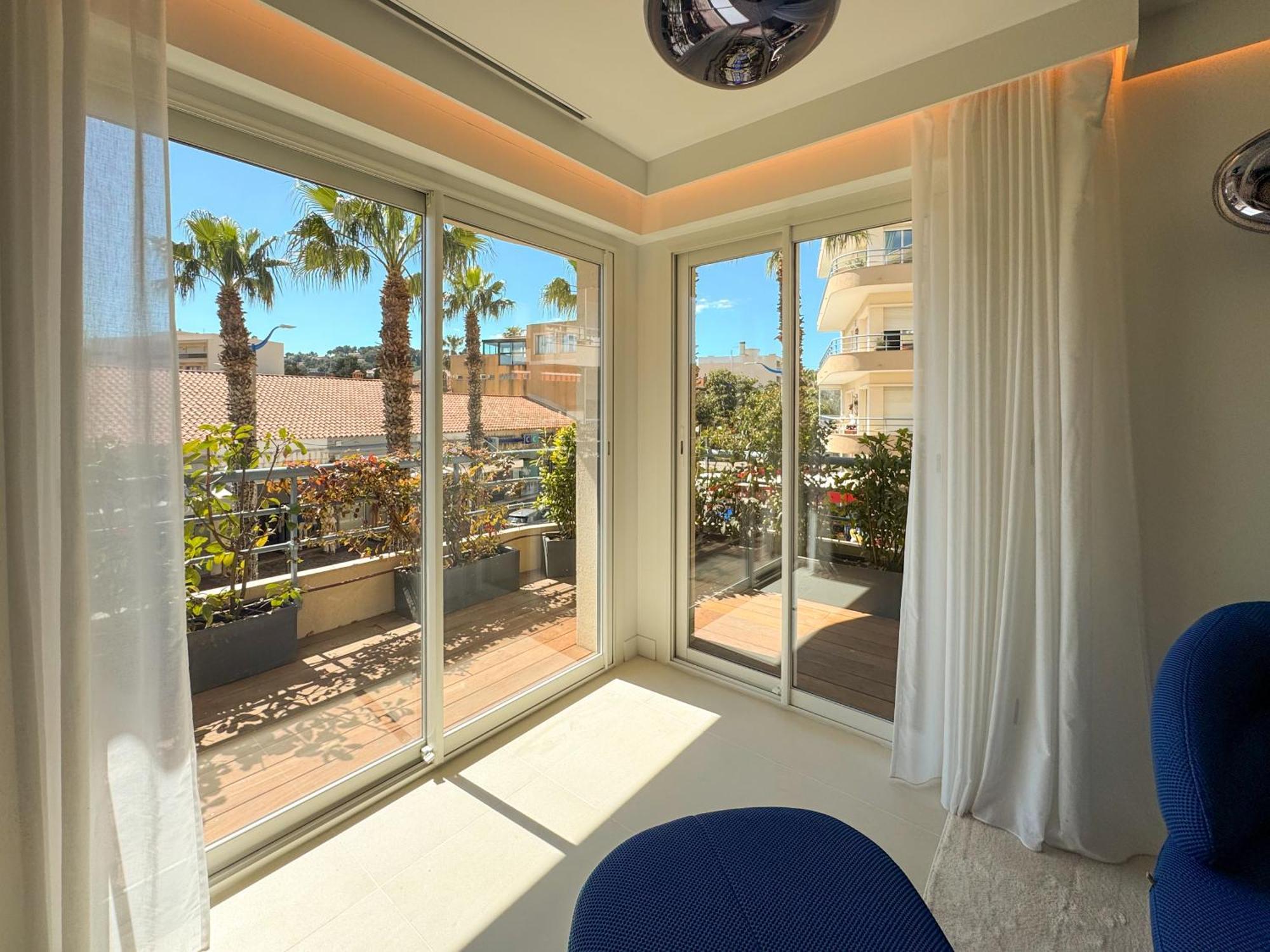 Appartement Luxueux Plein Centre De Cavalaire A 2Mn De La Plage Екстериор снимка